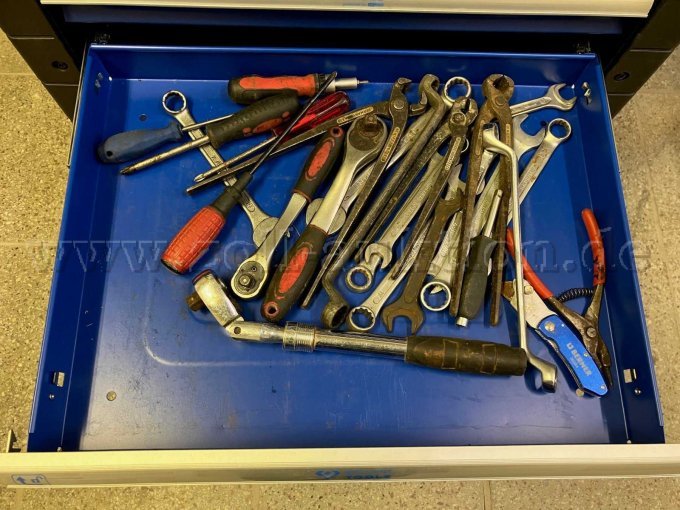 Schublade 5 mit diversem gebrauchten Werkzeugen