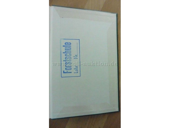 Bibliotheksstempel auf dem hinteren Buchdeckel.