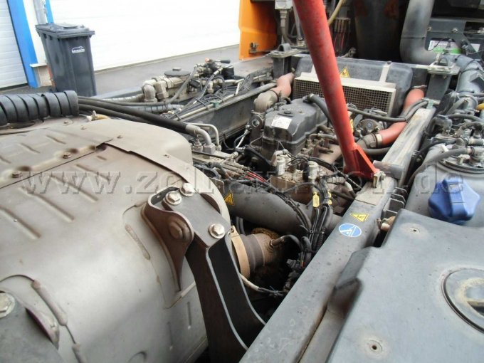 Antriebseinrichtung bei geöffnetem Aufbau