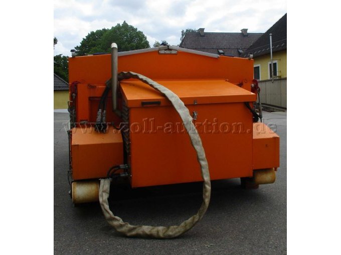 1 Bucher LKW Salzstreuautomat Icebear 5000W E FS, gebraucht: Ansicht von vorne