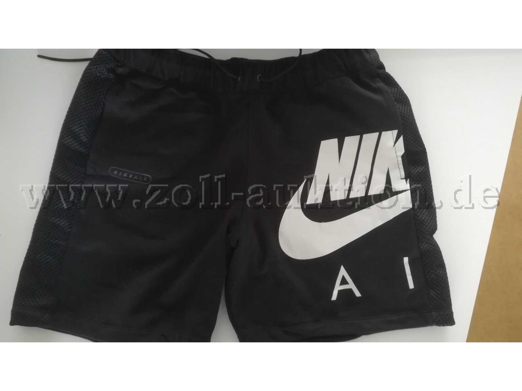 Nike Shorts schwarz, front