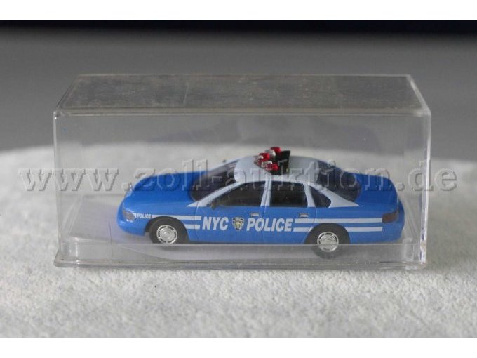 Busch 1:87 Modellauto 47608 im Schaukasten