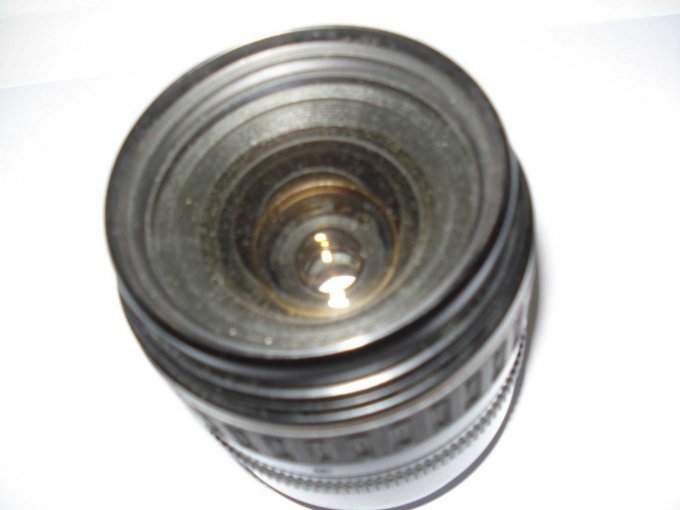 Linse des CANON LENS Objektives.