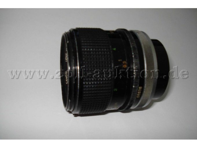 Das Canon MACRO LENS FD 50mm 1:3.5 S.S.C. Objektiv.