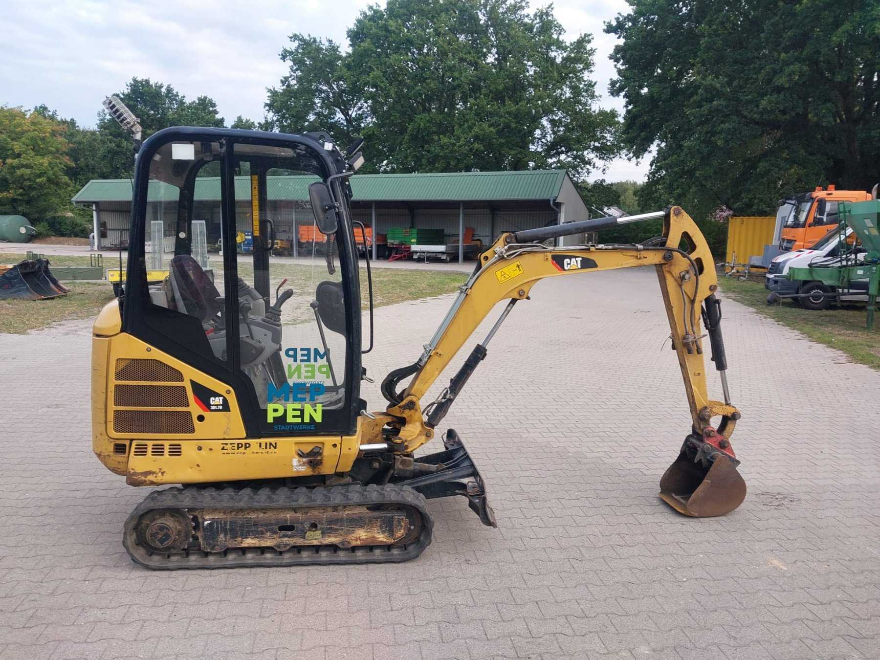 CAT MiniBagger Seite