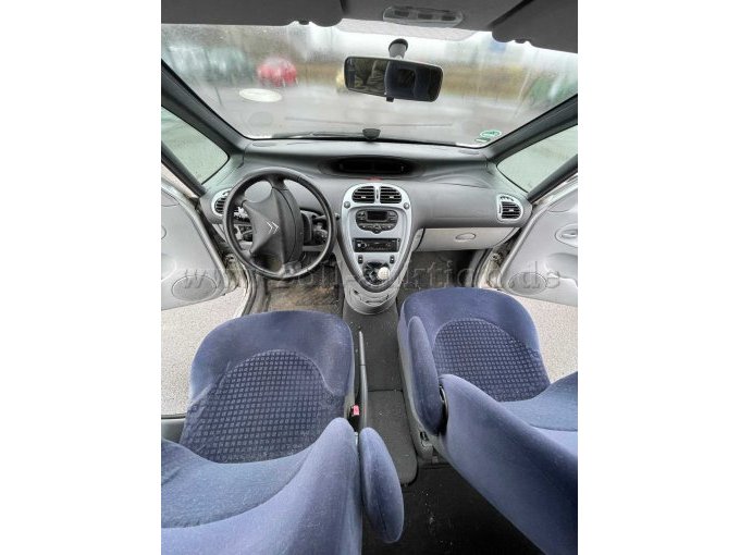 Gesamtansicht Innenraum Fond