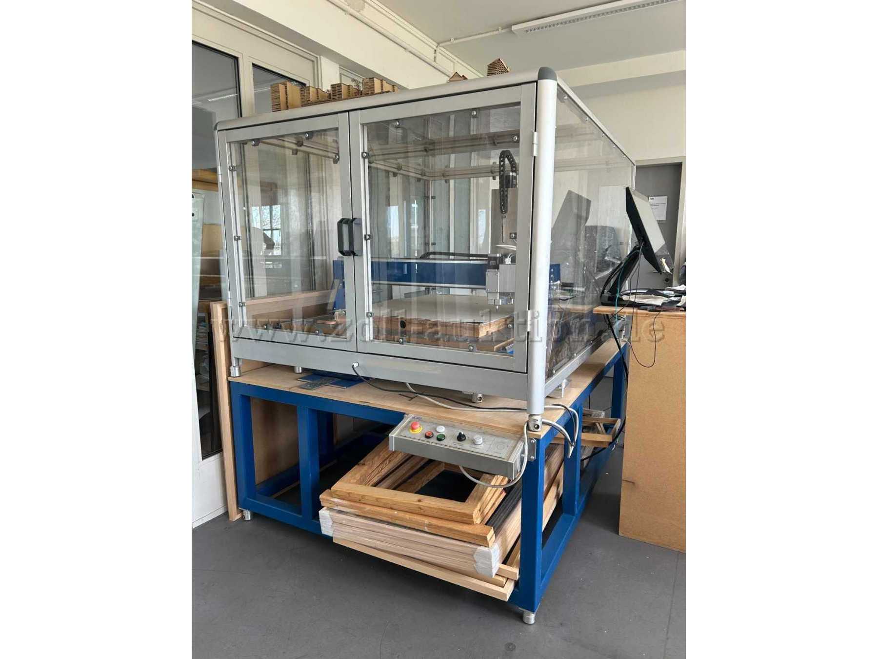 CNC-Fräse Gesamtbild