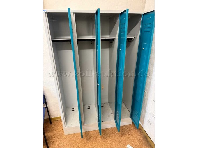 1 C+P 8020-40 „Classic“ Garderobenschrank / Kleiderspind – foto 2 – kavel bij Zoll-Auktion, Eberswalde