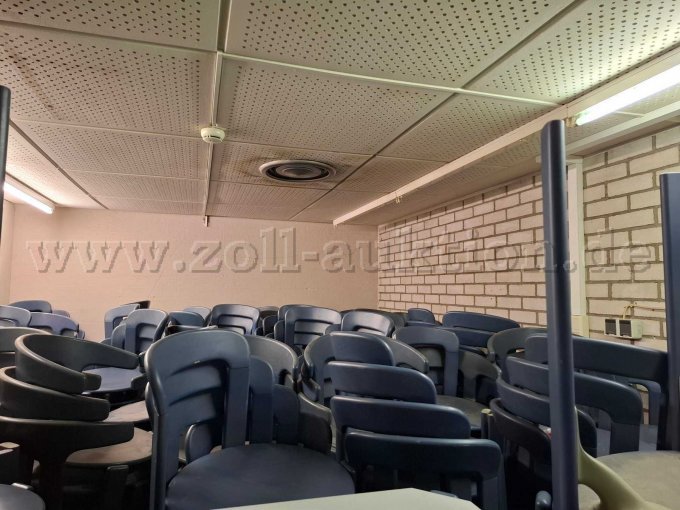 1 Cafetaria-meubilair – Bruno Rey voor Kusch+Co. – 330 stoelen en 75 tafels – foto 4 – kavel bij Zoll-Auktion, Villingen-Schwenningen