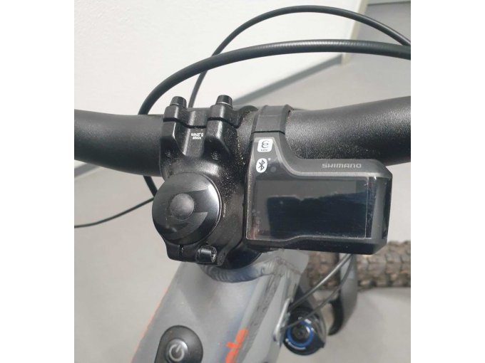 Display: Shimano SC-EM800, Bluetooth enabled