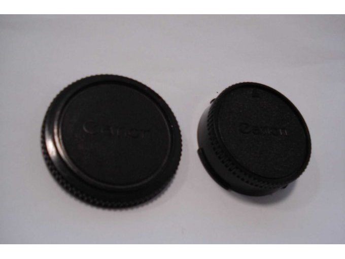 Die Abdeckungen des Canon EXTENSION TUBE FD 25.