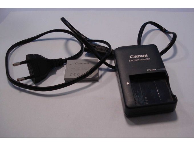 Ladekabel, Ladestation mit Akku.