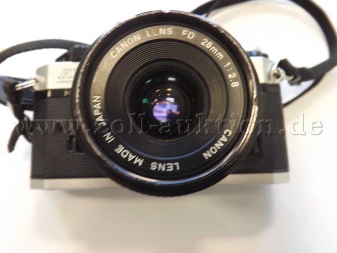 Canon Lens FD Objektiv mit leichten Gebrauchsspuren.