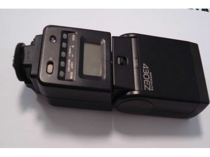 Die Einstellmöglichkeiten am Canon Speedlite 430EZ.