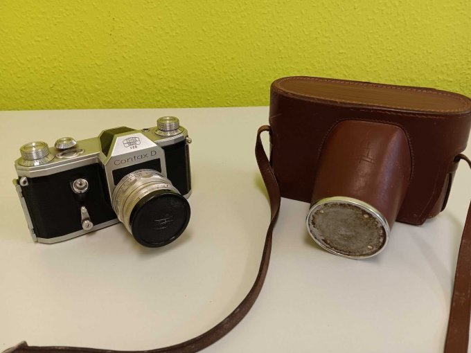 1 Carl Zeiss-verrekijker en 4 fototoestellen – foto 15 – kavel bij Zoll-Auktion, Lutherstadt Eisleben