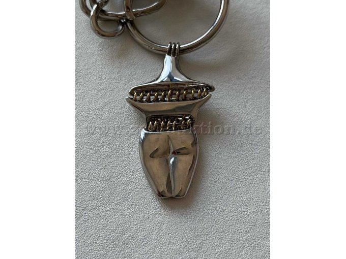 leichte Lagerspuren und Kratzer hinten