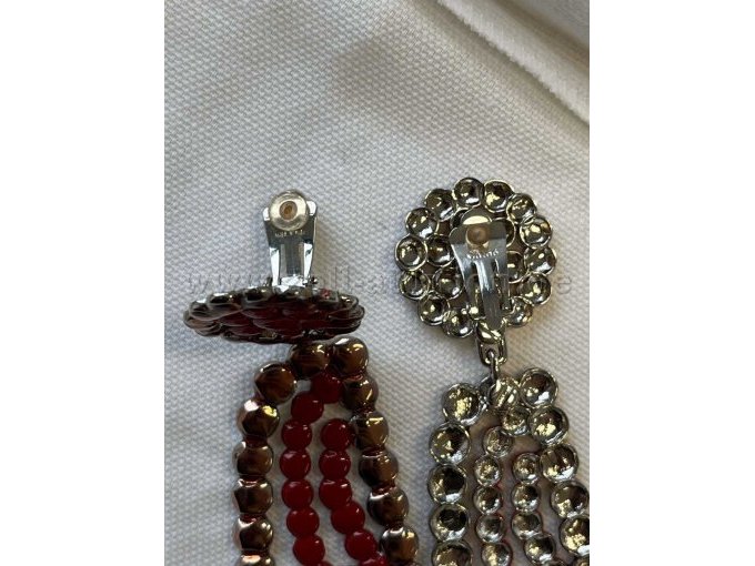 Gummi an den Verschlüssen