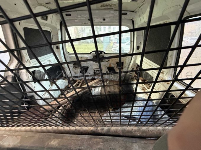 Ladefläche hinter Vordersitze