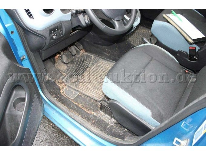 Fahrzeugraum verunreinigt