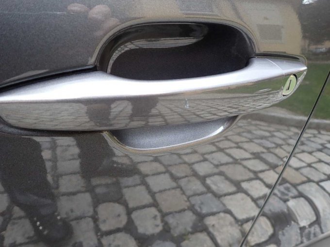 Beschädigung Fahrertürgriff