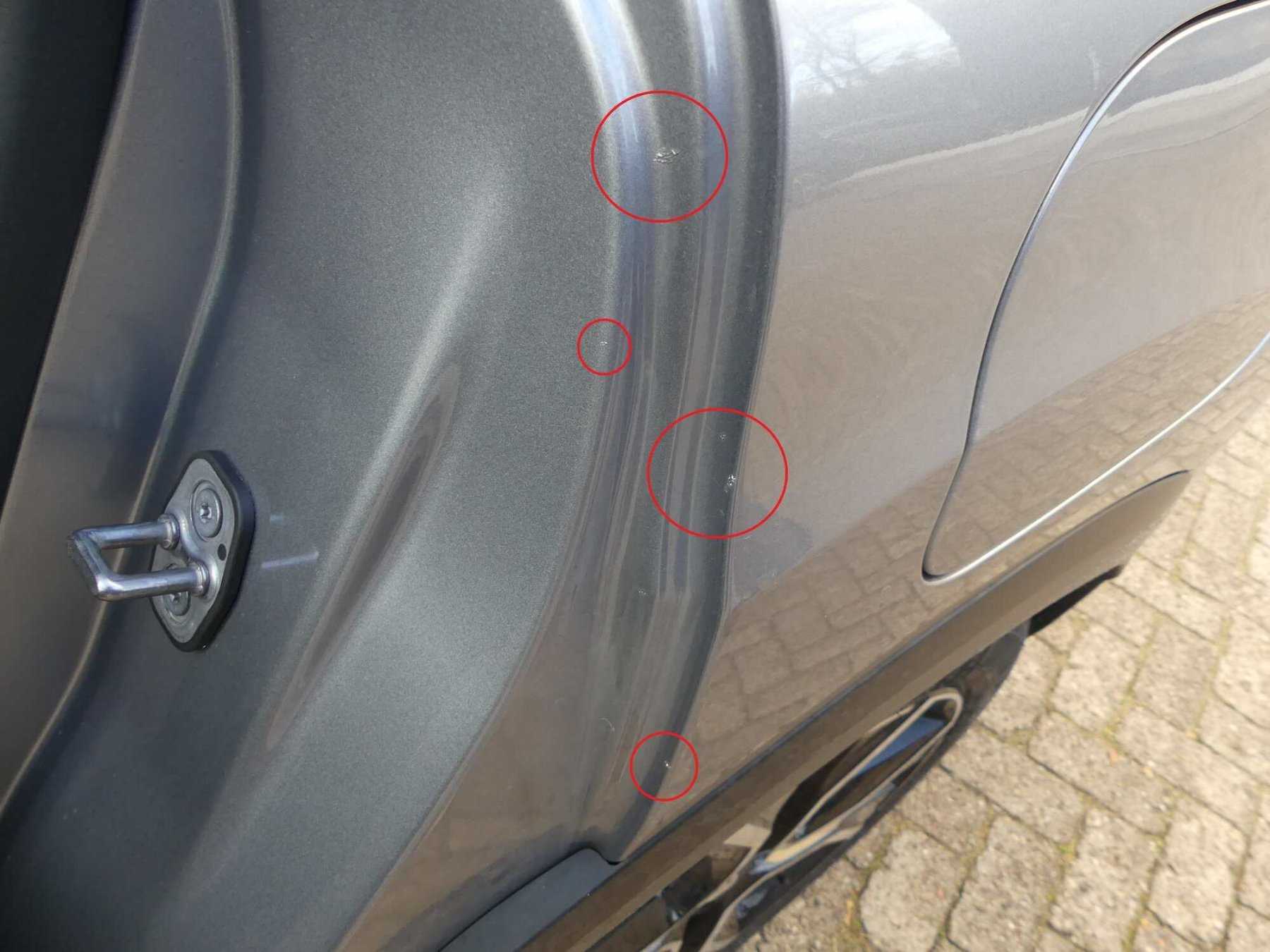 Beispiel-Schaden Werksmäßige Lack- und Oberflächenqualität