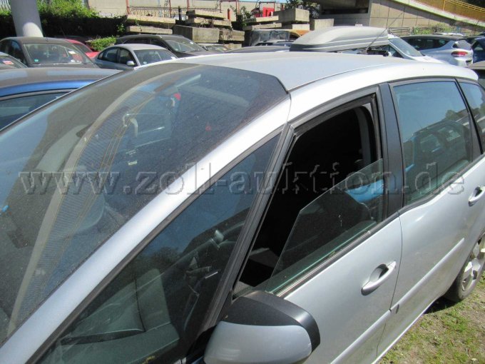 Fahrerseite offenes Fenster 1