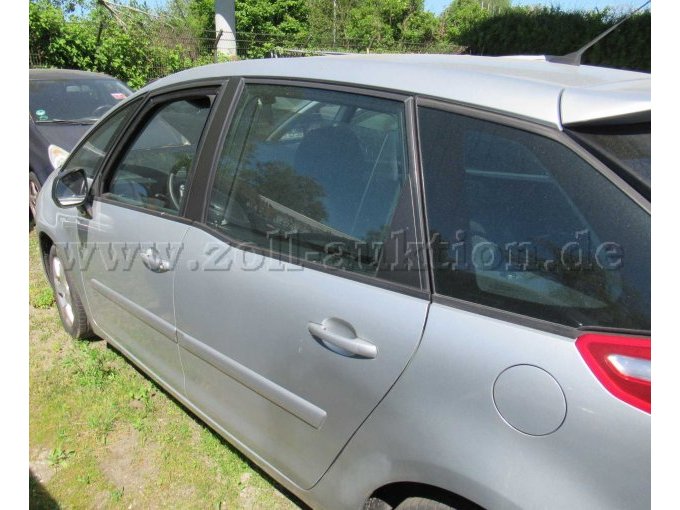 Fahrerseite hinten