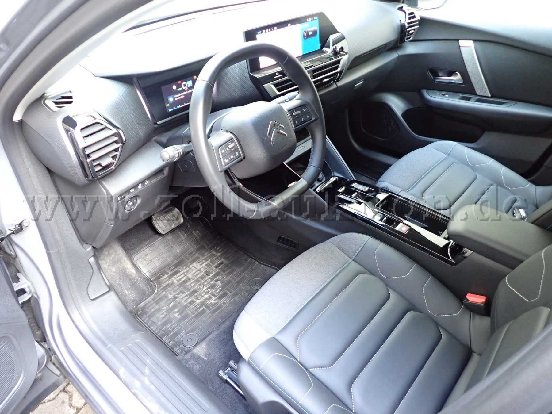 Innenansicht vorn links