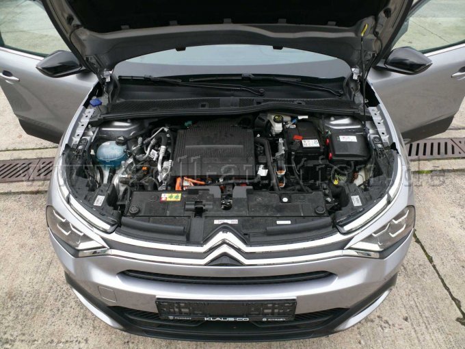 Innenansicht Motorraum