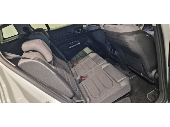 Innenraum hinten Beifahrerseite