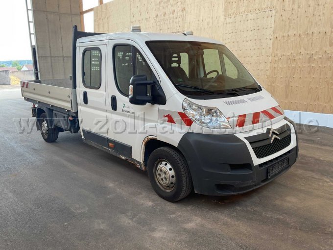 Front- und Seitenansicht Citroen Jumper