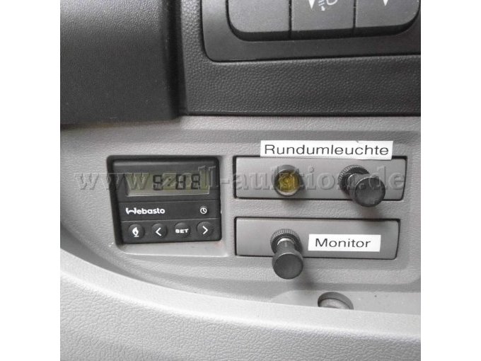 Standheizung, Rundumleuchte, Rückfahrkameraschalter