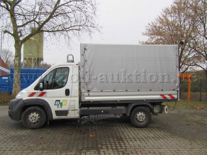 linke Seitenansicht
