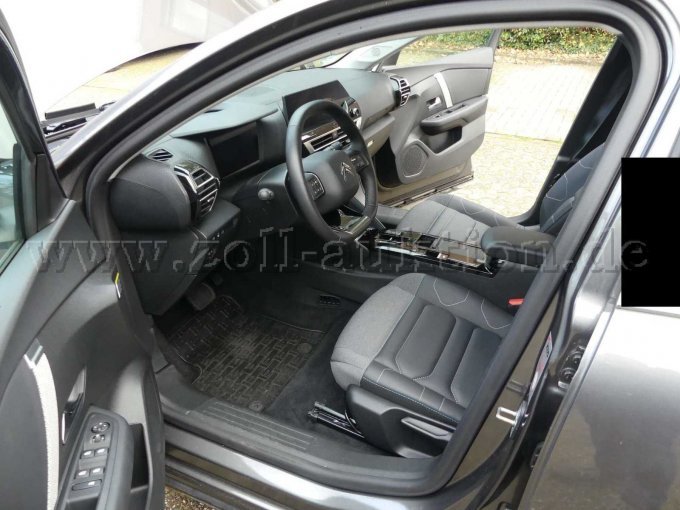 Innenansicht vorn links