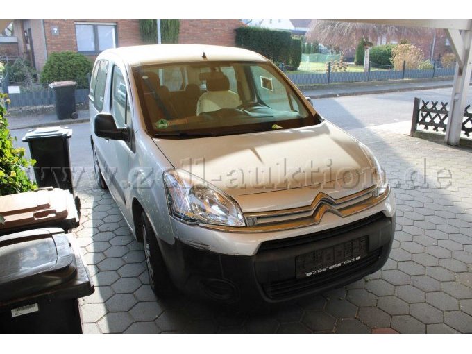 Diagonale vorne rechts