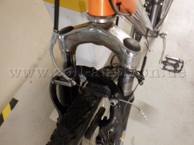 Ansicht Vorderreifen und fehlendes Licht