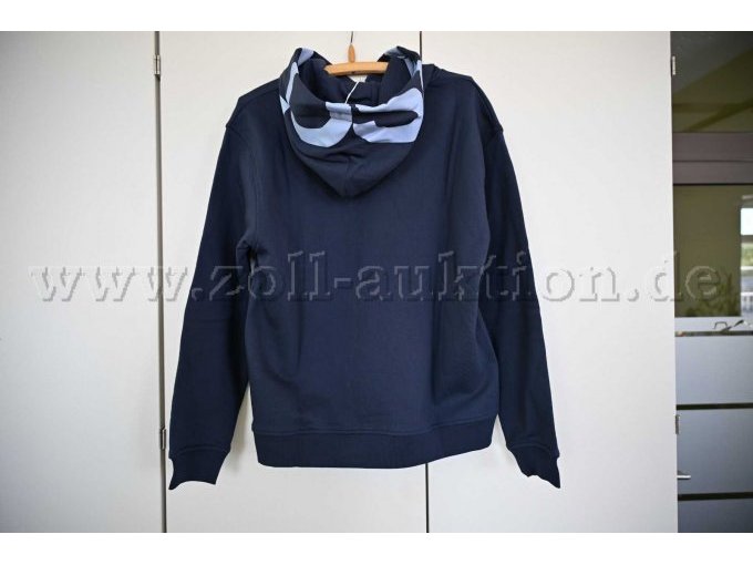 Kapuzenpullover (Hinteransicht)