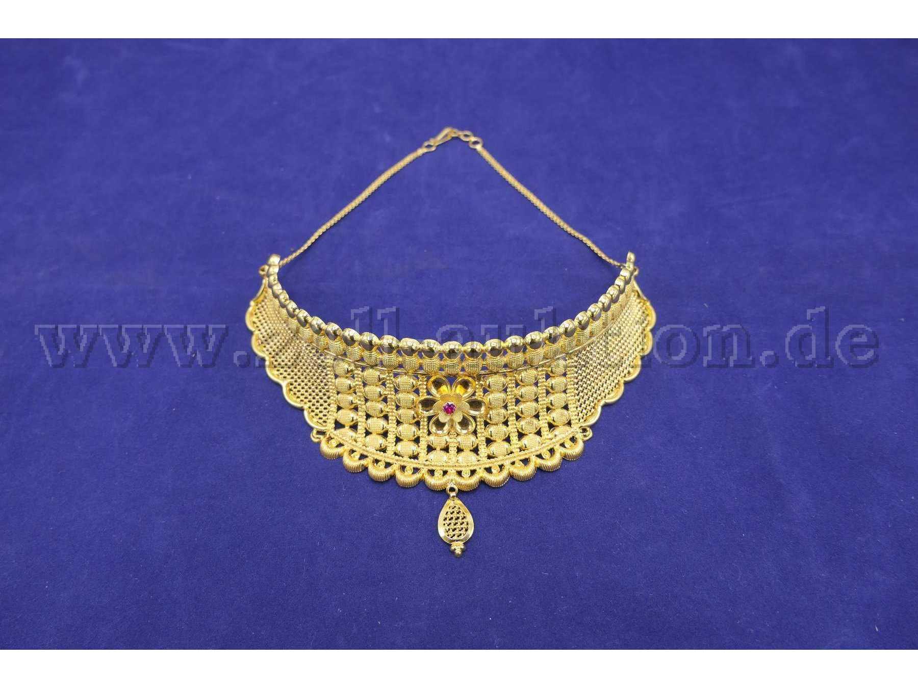 Collier von vorne