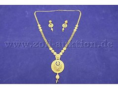 Collier + Ohrstecker von vorne