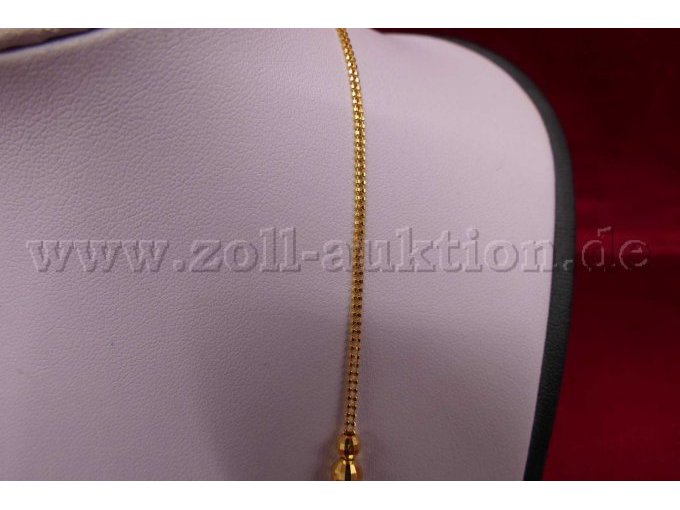 Detailaufnahme oberer Teil der Kette