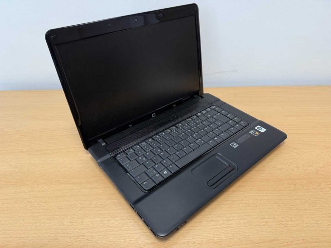 Compaq 615 – NX562EA – 15,6 Zoll (39,6 cm) geöffnet
Ansicht von vorne