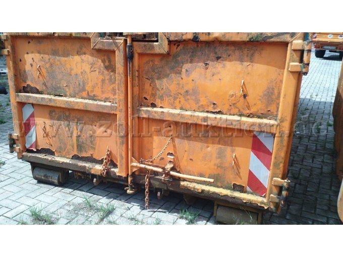 Heckseite 2 Flügeltüren schwergängig