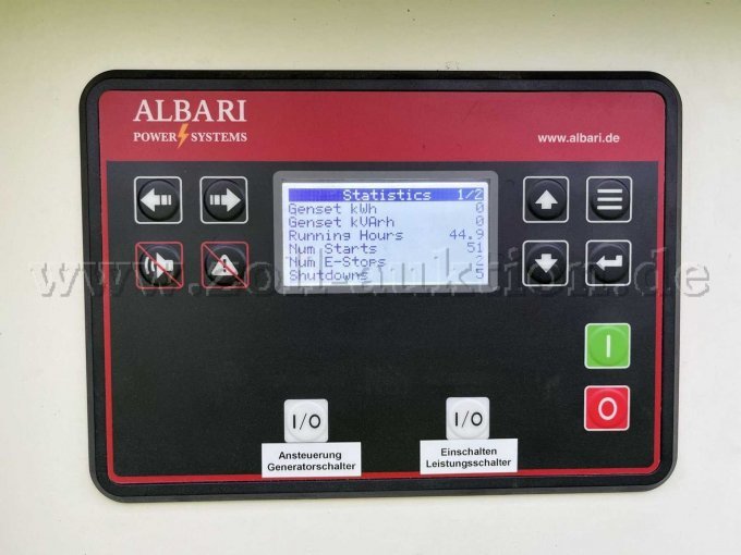 Deutz Netzersatzanlage / Container-Notstromaggregat DE-1000 CSA (Baujahr 2001) - Albari Power Systems – Detailansicht Steuerdisplay ComAP AMF25 mit 44,9 Betriebsstunden