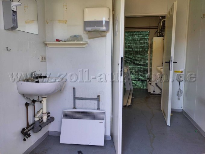 Sanitäranlagen und Gastherme Container 5