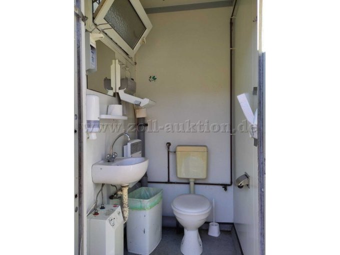 Kundentoilette Container 1 mit direkten Zugang über Außentür