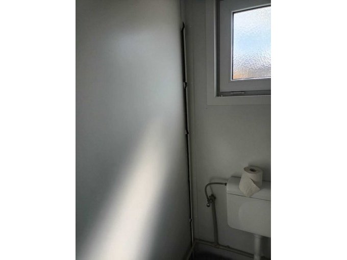 Schaden Sanitärcontainer
