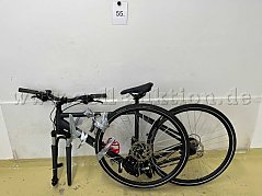 Crossbike von Cube, teilweise zerlegt, links