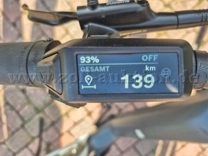 Cube Kathmandu hybrid ONE 800
Ansicht auf den Fahrradcomputer mit Laufleistung des Fahrrades