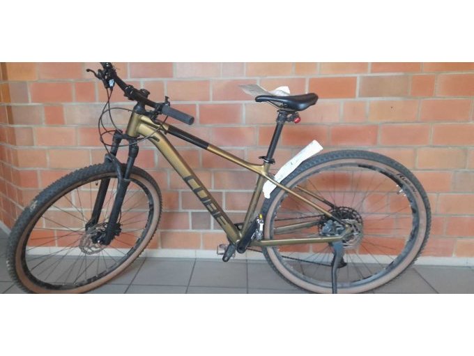 Cube Mountain-Bike seitlich Cube Mountain-Bike seitlich