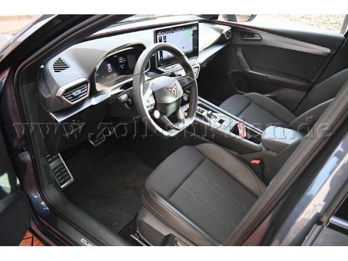 Innenansicht vorne links